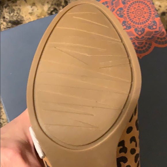 Carlos Santana leopard shooties - Picture 7 of 7